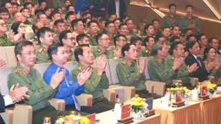 “Ngọn lửa tiên phong” - biểu tượng của tinh thần sẵn sàng dấn thân vì bình yên cuộc sống