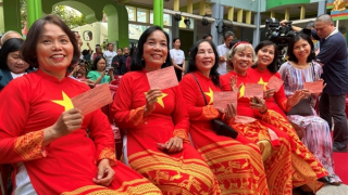 TP Hồ Chí Minh tri ân những đóng góp thầm lặng cho thành công cuộc bầu cử