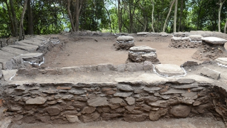 Kho tàng cổ trên danh sơn Huyền Đinh