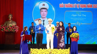 Đại uý Nguyễn Cảnh Tùng: Cán bộ tham mưu đam mê công tác Đoàn