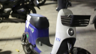 Khách thuê dính nồng độ cồn, xe đạp điện công cộng bị CSGT tạm giữ