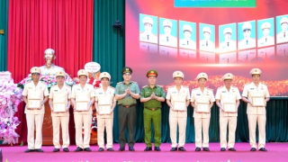 Chia sẻ kinh nghiệm công tác đoàn và công tác giáo dục, cải tạo phạm nhân