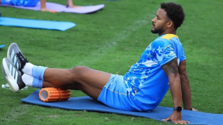 Đội tuyển Quốc gia Việt Nam tiếp tục nhận thêm quân, Xuân Son bị đau nhẹ