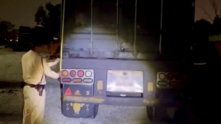 Container “cắt nóc” chở quá tải gần 50% bị CSGT phát hiện