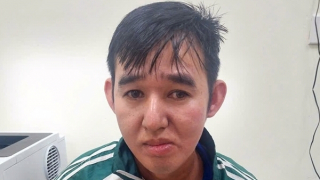 Tạm giữ đối tượng dẫn "bạn gái nhí" vào cà phê chòi hiếp dâm