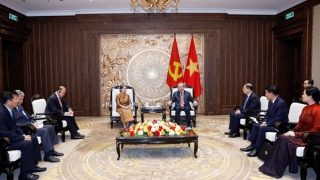 "Đảng và Nhà nước Việt Nam luôn dành ưu tiên cao cho mối quan hệ hữu nghị với Campuchia"