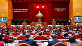 Thông cáo báo chí ngày làm việc thứ nhất Hội nghị Trung ương 2 khóa XIV