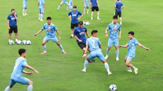 HLV Kim Sang Sik và học trò “chơi” trò gì trong các buổi tập của ĐTQG Việt Nam?