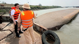 Đã xác định danh tính nạn nhân chìm tàu trên sông Hồng