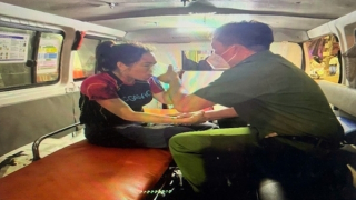 Kịp thời cứu 7 người mắc kẹt trong vụ cháy nhà dân