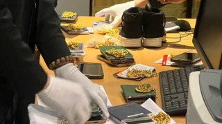 Thu giữ gần 7kg vàng vận chuyển trái phép từ nước ngoài qua sân bay Cát Bi