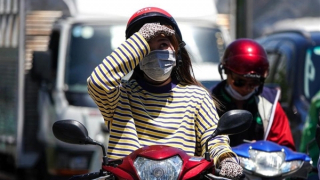 Nam Bộ nóng bức ngột ngạt, Hà Nội sáng có mưa nhỏ sau hửng nắng
