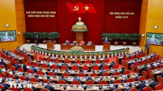 Thông cáo báo chí về ngày làm việc thứ hai Hội nghị Trung ương Đảng khóa XIV