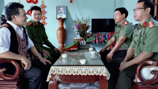 Những “cột trụ” tinh thần dưới chân đèo Lò Xo