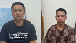 Hút chân không 2 kg ma tuý đá rồi xách lên ô tô