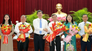 Đồng chí Đồng Văn Thanh và Trương Cảnh Tuyên đắc cử Chủ tịch HĐND, UBND TP Cần Thơ