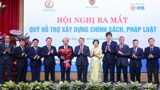 Ra mắt Quỹ hỗ trợ xây dựng chính sách, pháp luật