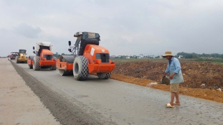 Người dân, doanh nghiệp nghẹt thở trong cơn “bão giá” vật liệu xây dựng