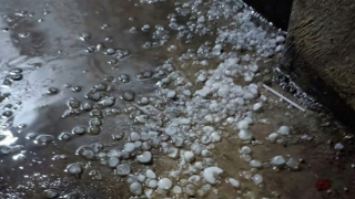 Vì sao mưa đá xuất hiện ở nhiều tỉnh, thành miền Bắc?