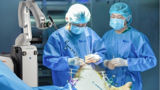Lần đầu tiên tại Việt Nam thay khớp gối bằng robot trí tuệ nhân tạo