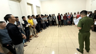 Tạm giữ 40 đối tượng đánh bạc bằng hình thức câu cá thưởng tiền