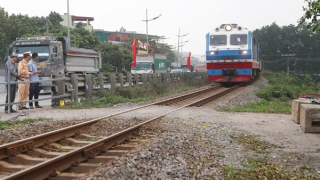 Hà Nội quyết tâm xóa bỏ lối đi tự mở qua đường sắt, bảo đảm ATGT