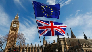 Nước Anh tìm về EU giữa biến động xuyên Đại Tây Dương