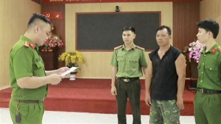 Khởi tố đối tượng lợi dụng quyền tự do dân chủ xâm phạm lợi ích của nhà nước