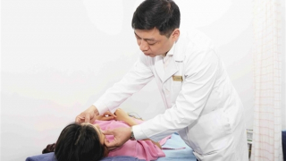 Người đi tìm “chỗ đứng” cho y học cổ truyền trong bệnh viện công nghệ cao