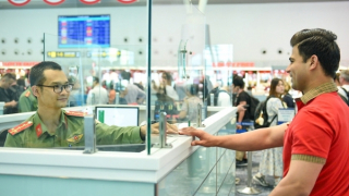 Bảo đảm hoạt động xuất nhập cảnh diễn ra an toàn, thông suốt