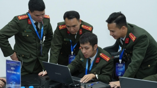 Xây dựng, phát triển lực lượng chuyên trách bảo vệ an ninh mạng