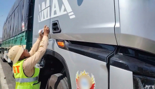 Xử phạt 104 triệu đồng xe "3 không" lưu thông trên cao tốc