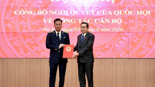 Trao Nghị quyết của Quốc hội về bầu Tổng Kiểm toán Nhà nước đối với đồng chí Nguyễn Hữu Nghĩa