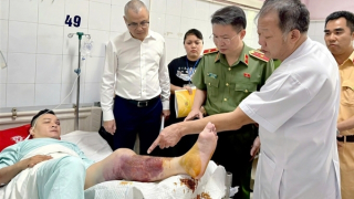 Tạm giữ đối tượng tông xe vào cán bộ Cảnh sát giao thông