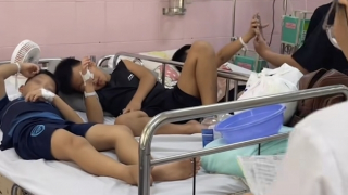 Hơn 100 học sinh ở TP Hồ Chí Minh có triệu chứng ngộ độc thực phẩm