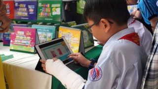 Sách giáo khoa điện tử không được chèn quảng cáo và hiển thị các liên kết độc hại