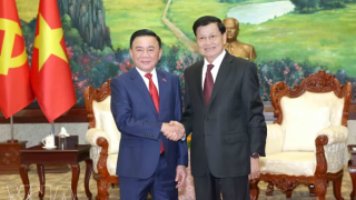 Key Vietnamese Party official meets with top Lao leader in Vientiane