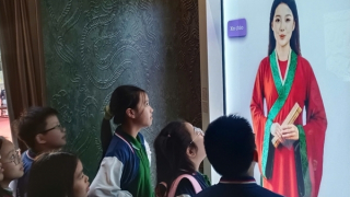 Chuyển đổi số, ứng dụng AI giải áp lực từ tăng trưởng nhanh cho du lịch