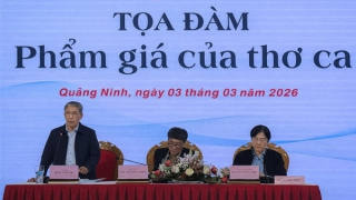 Hầm trú ẩn của nhà thơ trong thời đại AI