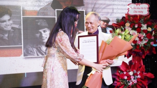 Muôn vẻ sáng tác ca khúc theo “đơn đặt hàng”