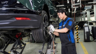 Chủ xe VinFast chứng minh xe điện rẻ hơn xe xăng “đến khó tin”