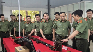 Deputy Minister Dang Hong Duc inspects 19-5 Company