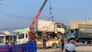 Xử lý phương tiện hết đăng kiểm vẫn lưu thông chở cá ở cảng Mũi Né