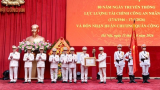 Góp phần tô thắm truyền thống vẻ vang của lực lượng Công an nhân dân