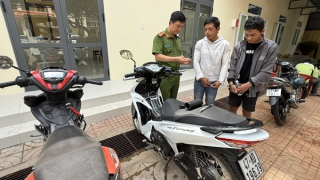 Con nghiện trộm xe máy dùng bình hơi cay chống trả Công an