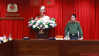 Duy trì nền nếp giao ban, nâng cao chất lượng tham mưu, xây dựng lực lượng Công an nhân dân