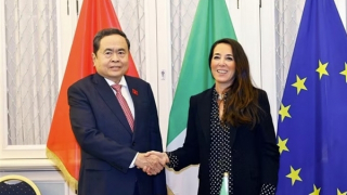 Chủ tịch Quốc hội đề nghị Italy có chính sách miễn thị thực cho công dân Việt Nam