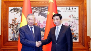 Vietnam's top leader meets with Chairman of Chinese People’s Political Consultative Conference