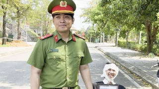 Thượng úy Công an tạo clip "viral"