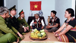 Kỳ cuối: Gần dân để phục vụ tốt nhất - Mệnh lệnh từ con tim